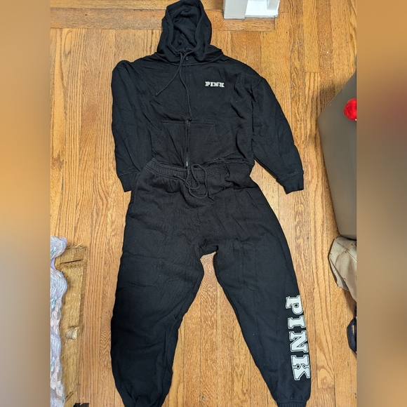 PINK Victoria's Secret Black Jogger Set - Picture 1 of 4